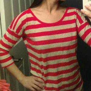 Gap 3/4 sleeved red and beige striped tee